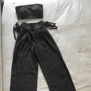 2piece black and white pin strip set